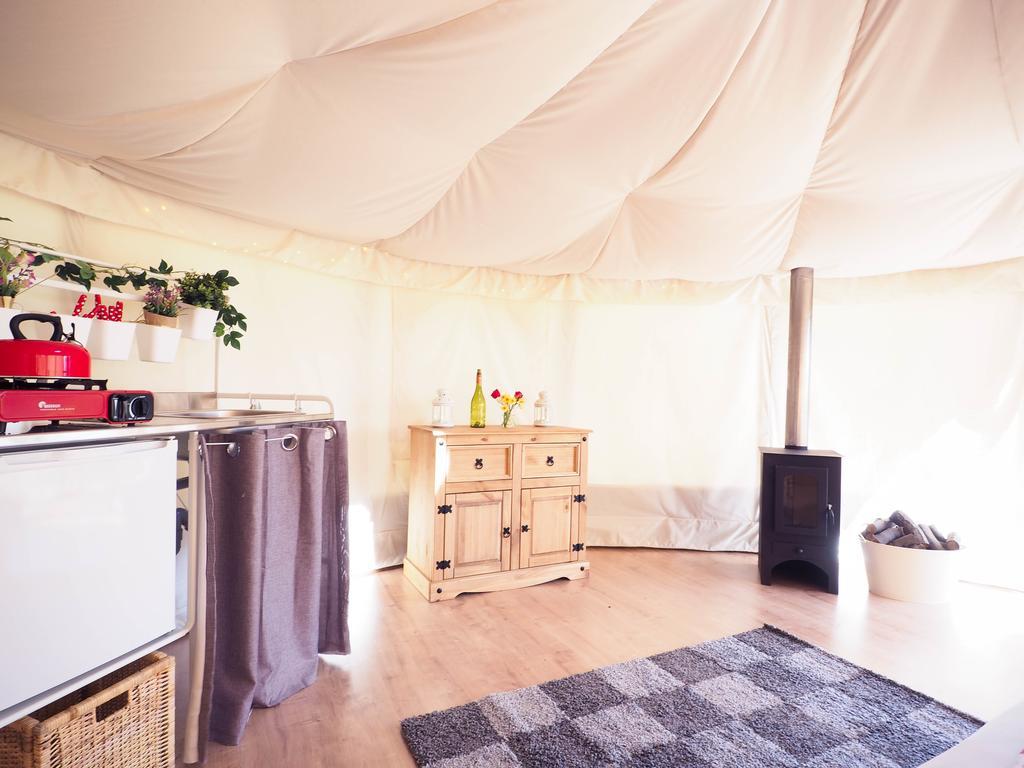 Hotel Old Dairy Farm Glamping à Emsworth Extérieur photo