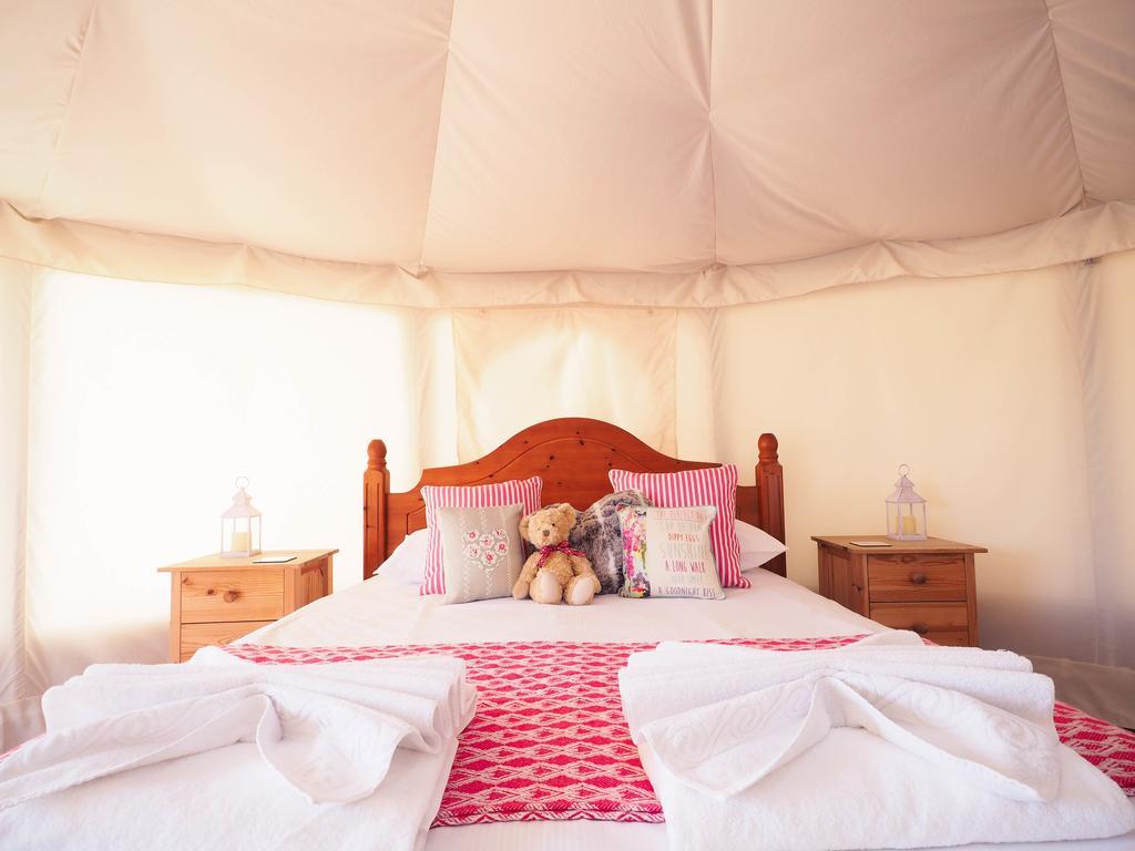 Hotel Old Dairy Farm Glamping à Emsworth Extérieur photo