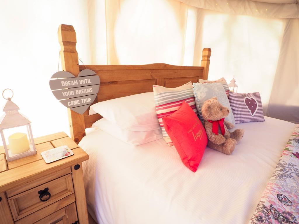 Hotel Old Dairy Farm Glamping à Emsworth Extérieur photo