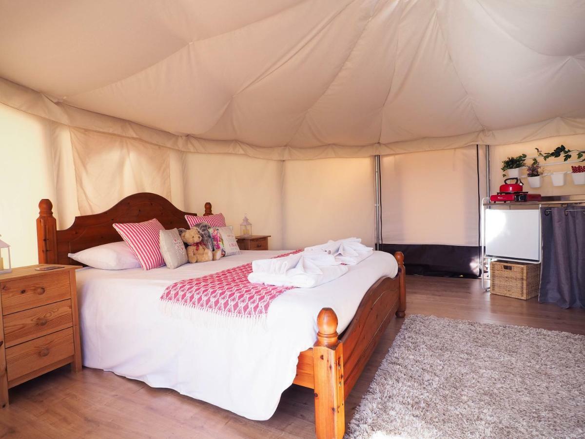 Hotel Old Dairy Farm Glamping à Emsworth Extérieur photo